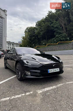 Лифтбек Tesla Model S 2020 в 