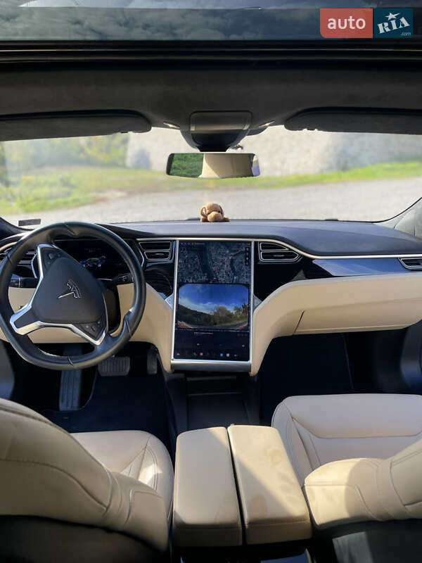 Ліфтбек Tesla Model S 2016 в Кам'янець-Подільському