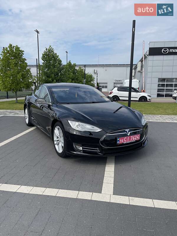 Ліфтбек Tesla Model S 2013 в 