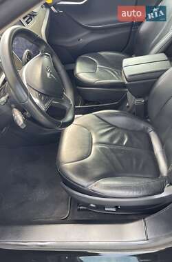 Ліфтбек Tesla Model S 2013 в 