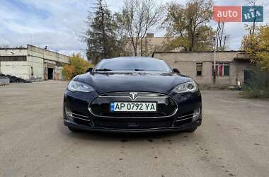Лифтбек Tesla Model S 2015 в Запорожье
