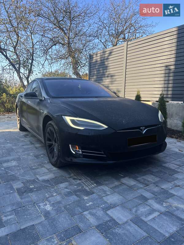 Ліфтбек Tesla Model S 2018 в Рівному