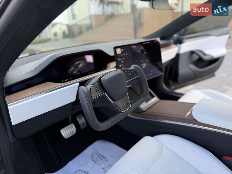 Лифтбек Tesla Model S 2024 в Дрогобыче