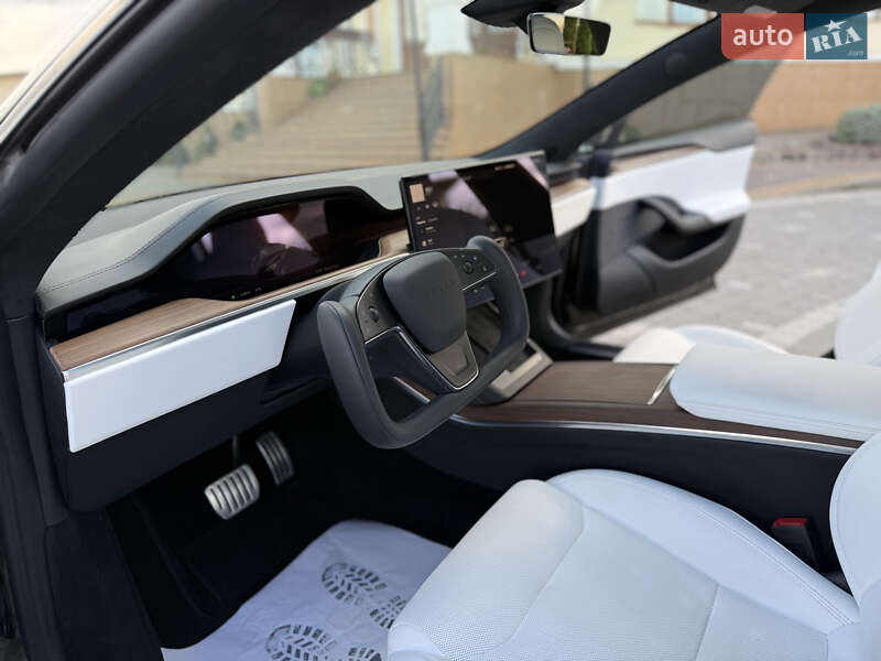 Лифтбек Tesla Model S 2024 в Дрогобыче