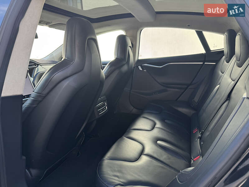 Ліфтбек Tesla Model S 2016 в Вінниці фото 13 Ліфтбек Tesla Model S 2016 в Вінниці