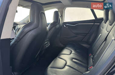 Лифтбек Tesla Model S 2016 в 