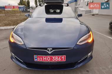 Лифтбек Tesla Model S 2017 в Киеве