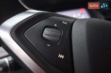 Лифтбек Tesla Model S 2017 в Киеве