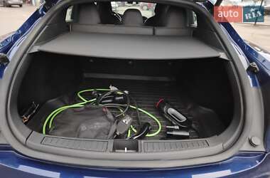 Лифтбек Tesla Model S 2017 в Киеве