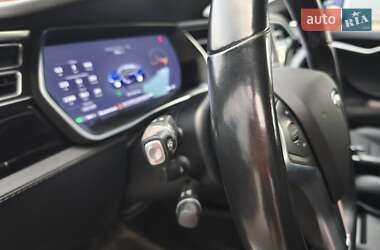Лифтбек Tesla Model S 2017 в Киеве
