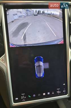 Лифтбек Tesla Model S 2017 в Киеве