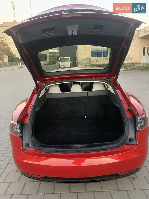 Лифтбек Tesla Model S 2016 в Львове фото 28 Лифтбек Tesla Model S 2016 в Львове
