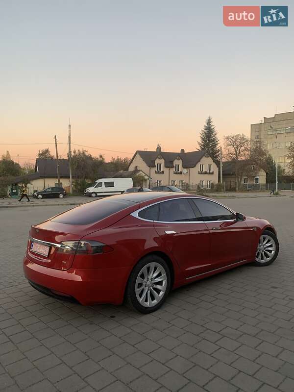 Лифтбек Tesla Model S 2016 в Львове фото 14 Лифтбек Tesla Model S 2016 в Львове