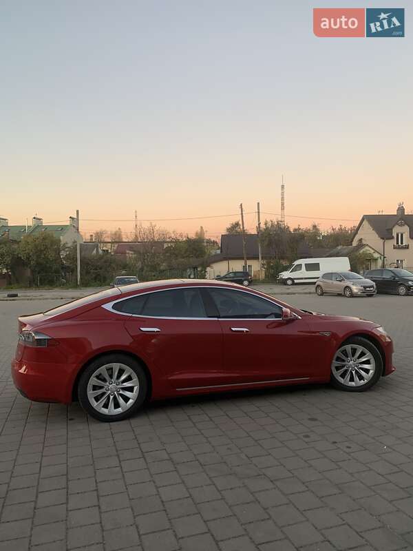 Лифтбек Tesla Model S 2016 в Львове фото 16 Лифтбек Tesla Model S 2016 в Львове