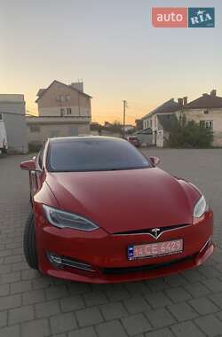Лифтбек Tesla Model S 2016 в 