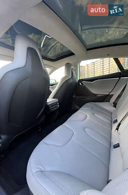 Лифтбек Tesla Model S 2016 в 