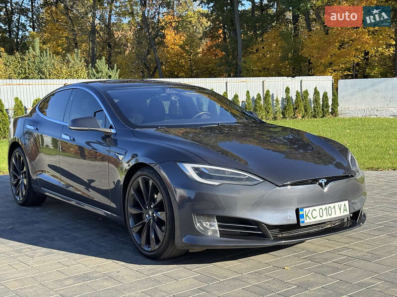 Tesla Model S 2017