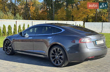 Лифтбек Tesla Model S 2017 в 