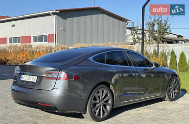 Лифтбек Tesla Model S 2017 в 