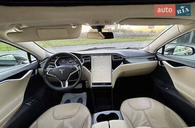 Лифтбек Tesla Model S 2014 в 