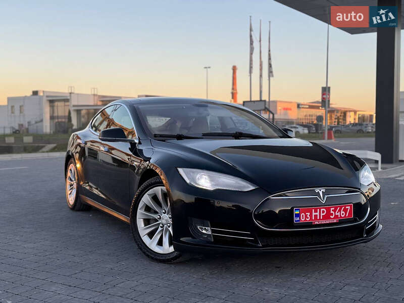 Ліфтбек Tesla Model S 2014 в Львові фото 25 Ліфтбек Tesla Model S 2014 в Львові
