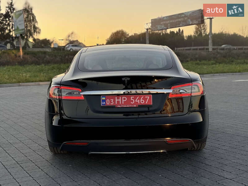Ліфтбек Tesla Model S 2014 в Львові фото 47 Ліфтбек Tesla Model S 2014 в Львові