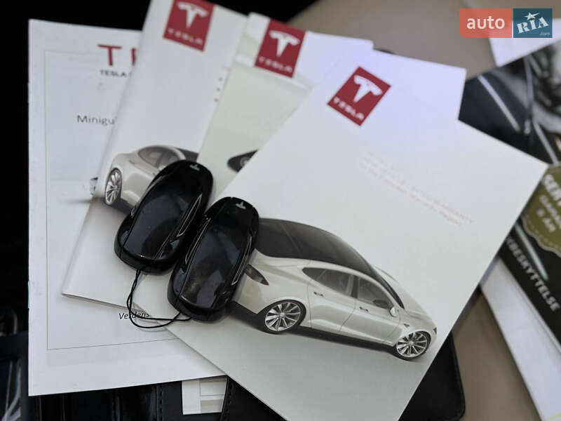 Ліфтбек Tesla Model S 2014 в Львові фото 60 Ліфтбек Tesla Model S 2014 в Львові