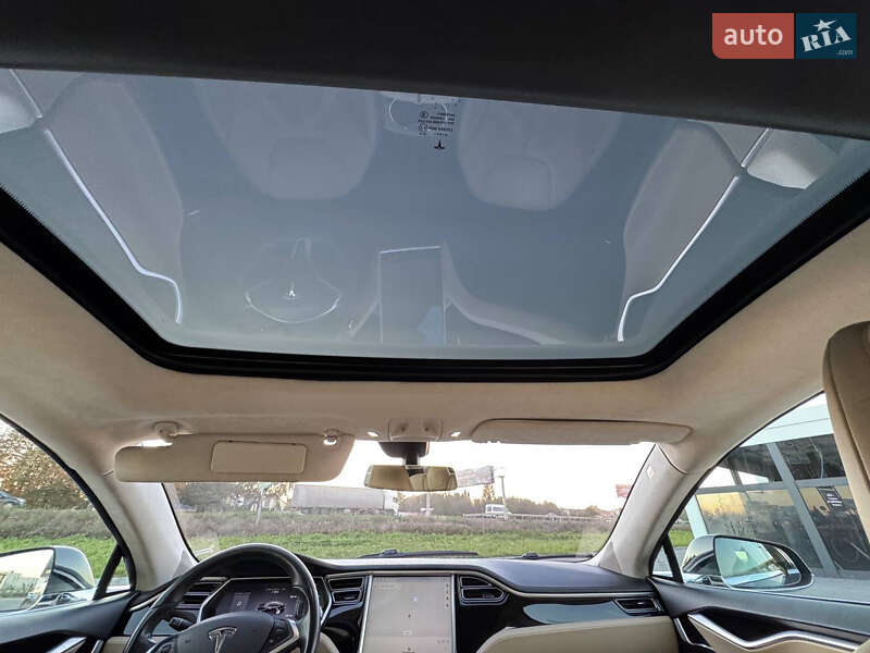 Ліфтбек Tesla Model S 2014 в Львові фото 67 Ліфтбек Tesla Model S 2014 в Львові