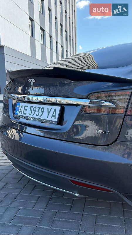 Лифтбек Tesla Model S 2015 в Днепре фото 4 Лифтбек Tesla Model S 2015 в Днепре