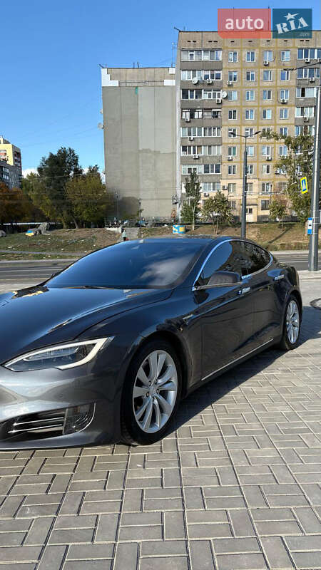 Лифтбек Tesla Model S 2015 в Днепре фото 14 Лифтбек Tesla Model S 2015 в Днепре