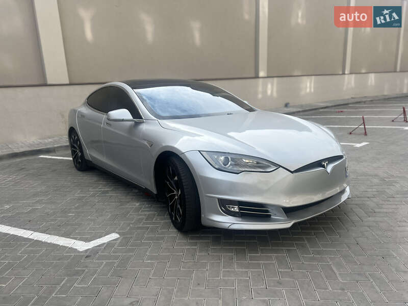 Ліфтбек Tesla Model S 2013 в Одесі