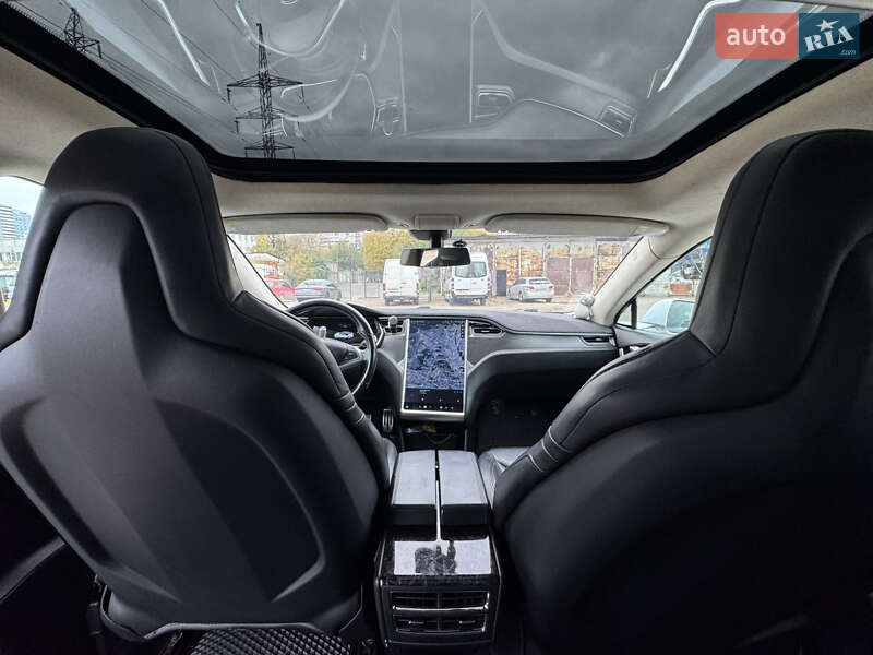 Лифтбек Tesla Model S 2012 в Киеве фото 12 Лифтбек Tesla Model S 2012 в Киеве