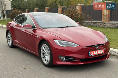 Лифтбек Tesla Model S 2018 в Киеве Лифтбек Tesla Model S 2018 в Киеве