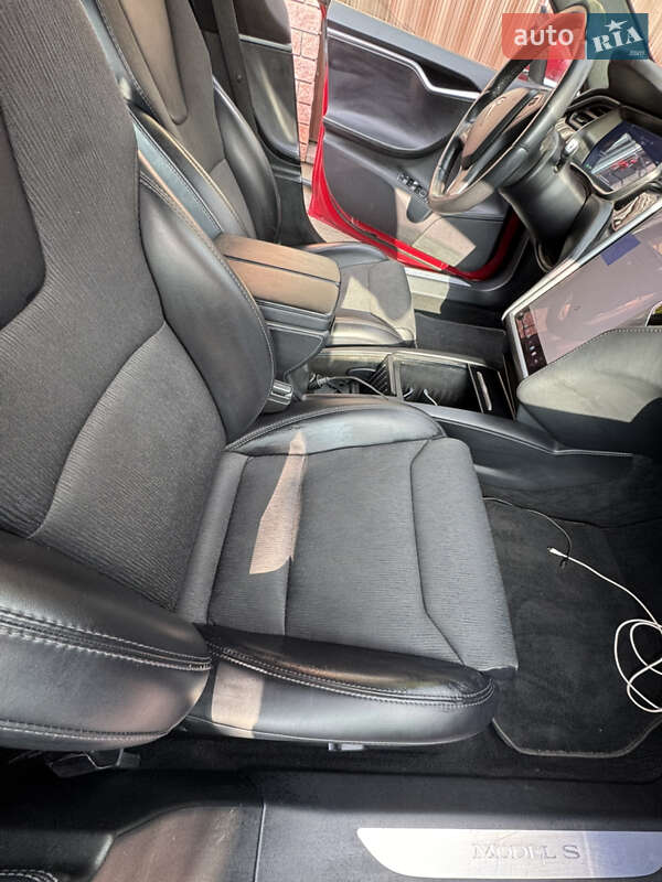 Ліфтбек Tesla Model S 2018 в Києві фото 23 Ліфтбек Tesla Model S 2018 в Києві