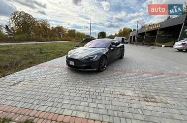Лифтбек Tesla Model S 2018 в Виннице