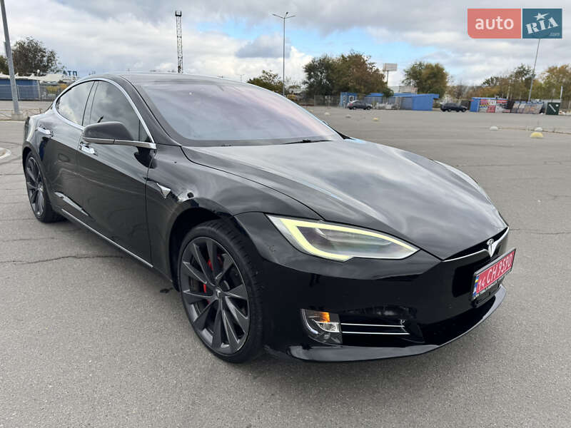 Ліфтбек Tesla Model S 2019 в Дніпрі фото 17 Ліфтбек Tesla Model S 2019 в Дніпрі