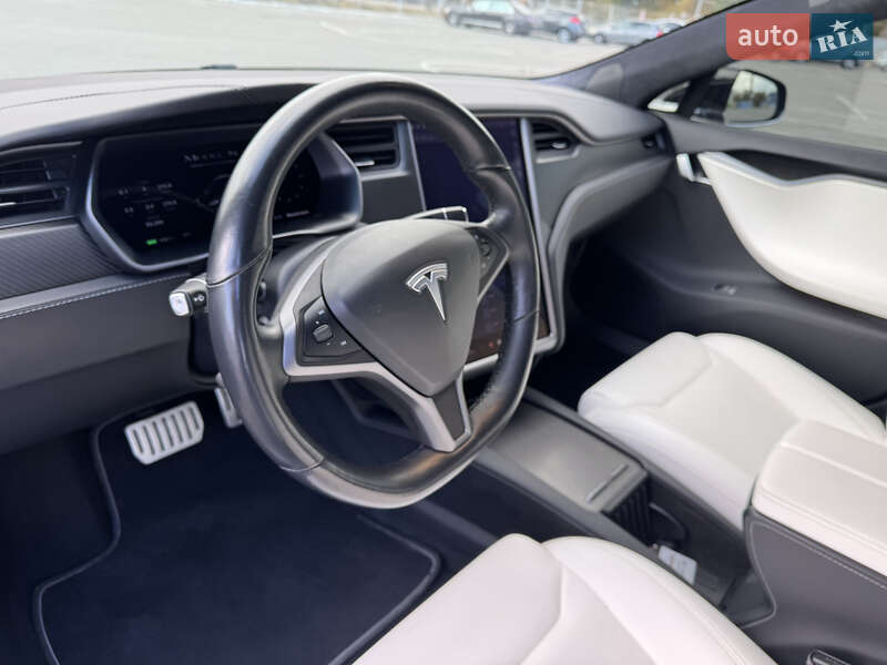 Ліфтбек Tesla Model S 2019 в Дніпрі фото 36 Ліфтбек Tesla Model S 2019 в Дніпрі