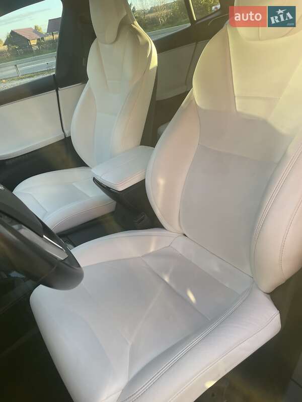 Лифтбек Tesla Model S 2017 в Тернополе фото 9 Лифтбек Tesla Model S 2017 в Тернополе
