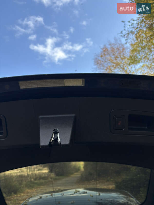 Лифтбек Tesla Model S 2017 в Ирпене фото 9 Лифтбек Tesla Model S 2017 в Ирпене