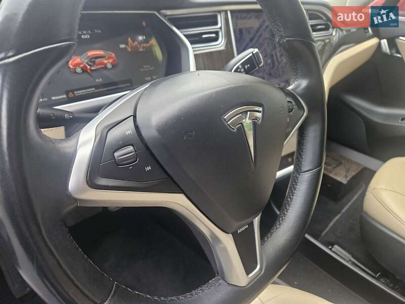 Ліфтбек Tesla Model S 2013 в Рівному фото 17 Ліфтбек Tesla Model S 2013 в Рівному