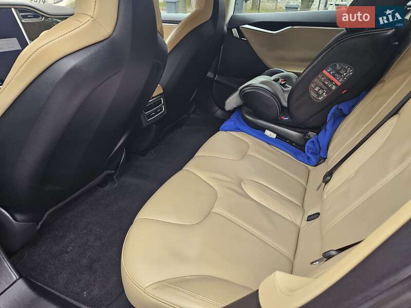 Ліфтбек Tesla Model S 2013 в Рівному фото 25 Ліфтбек Tesla Model S 2013 в Рівному