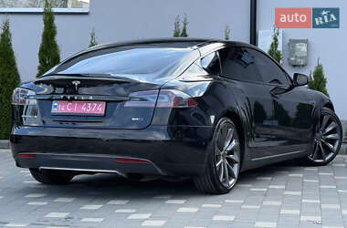 Ліфтбек Tesla Model S 2015 в  фото 25 Ліфтбек Tesla Model S 2015 в