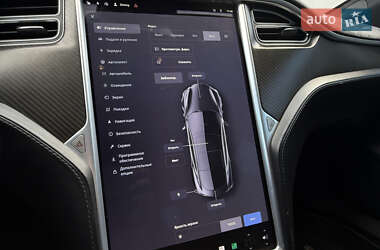 Ліфтбек Tesla Model S 2015 в  фото 49 Ліфтбек Tesla Model S 2015 в
