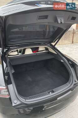 Лифтбек Tesla Model S 2019 в Тернополе