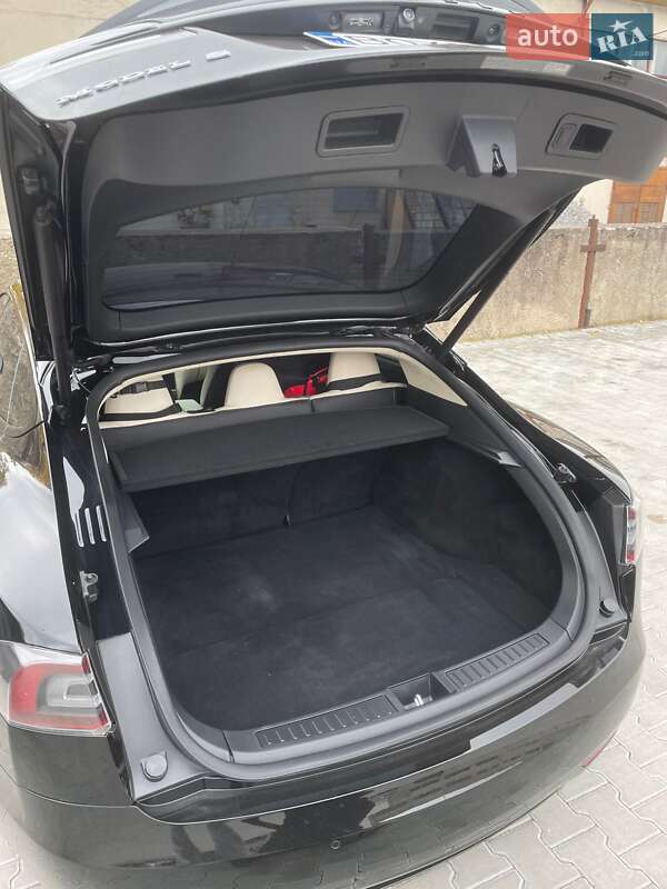 Ліфтбек Tesla Model S 2019 в Тернополі фото 16 Ліфтбек Tesla Model S 2019 в Тернополі