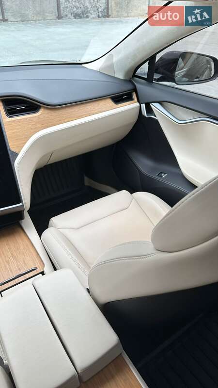 Ліфтбек Tesla Model S 2019 в Тернополі