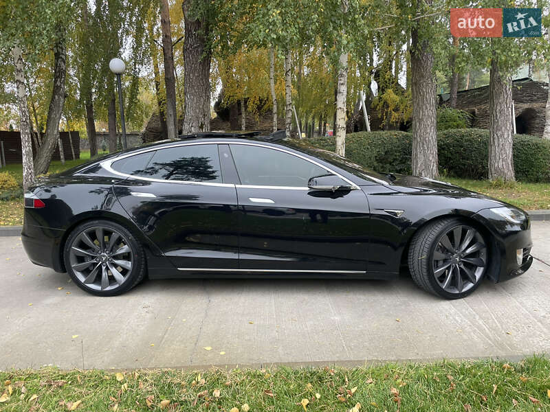 Ліфтбек Tesla Model S 2017 в Києві фото 3 Ліфтбек Tesla Model S 2017 в Києві