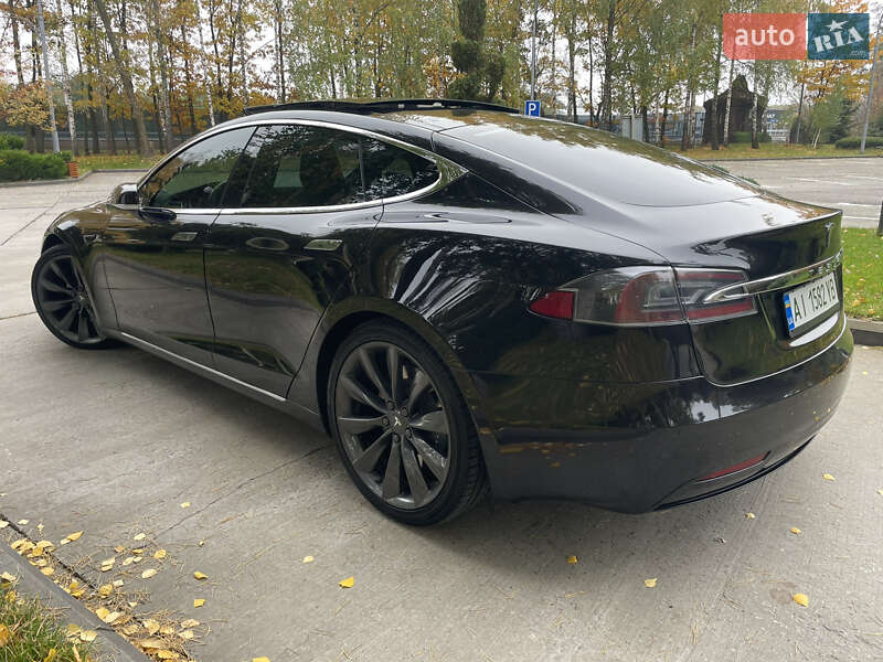 Ліфтбек Tesla Model S 2017 в Києві фото 6 Ліфтбек Tesla Model S 2017 в Києві
