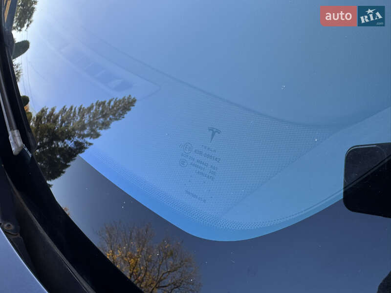 Ліфтбек Tesla Model S 2015 в Рівному фото 10 Ліфтбек Tesla Model S 2015 в Рівному