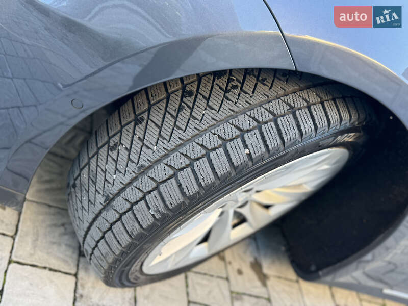 Ліфтбек Tesla Model S 2015 в Рівному фото 46 Ліфтбек Tesla Model S 2015 в Рівному